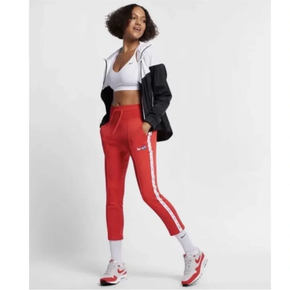 Nike Cropped Embroidered Track Pants - Picture 3 of 6